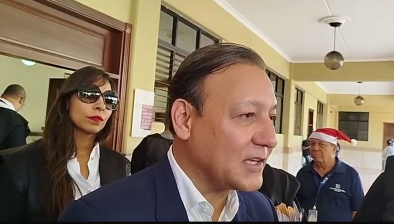 Abel Martínez acude al Tribunal Civil para reclamar levantamiento de embargos abusivos