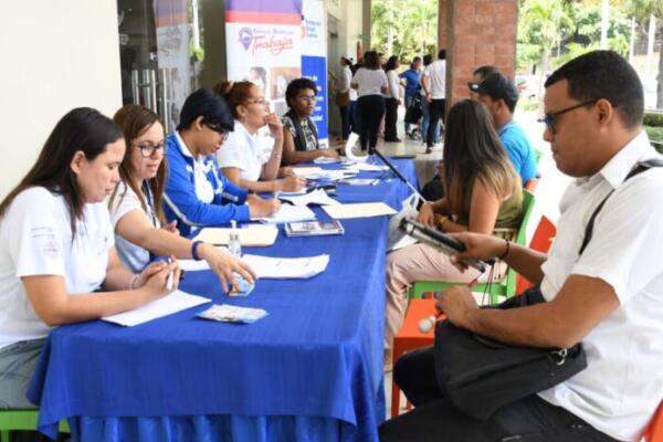 Culmina jornada nacional de empleos del Ministerio de Trabajo