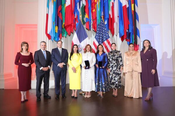 Cámara Americana de Comercio de la República Dominicana (AMCHAMDR)