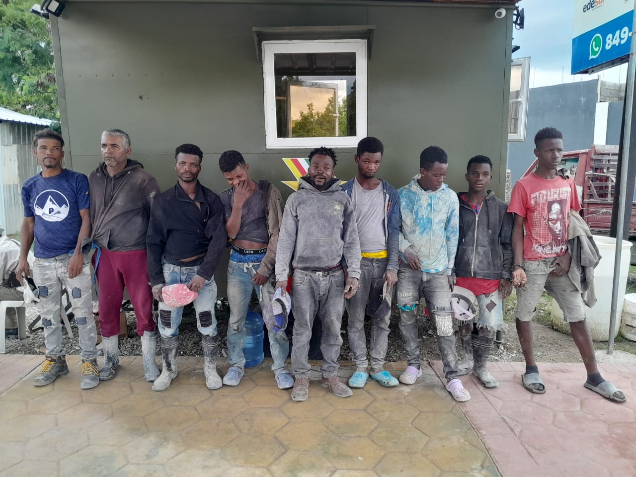 Haitianos en tanques