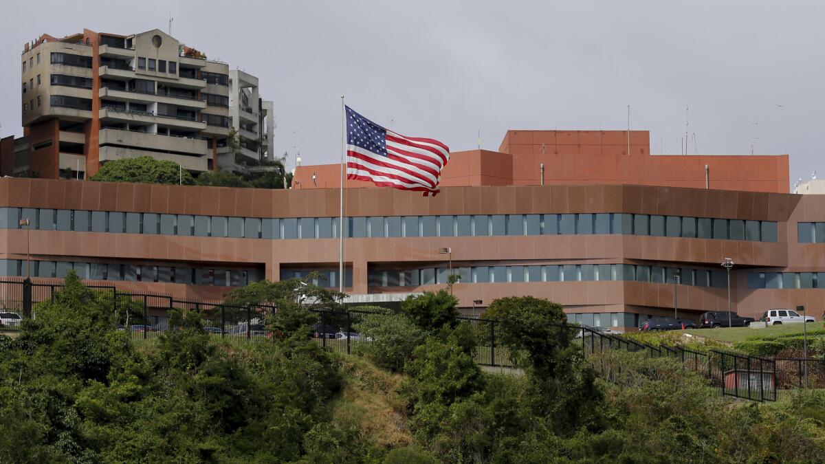 amenaza a embajada en Caracas