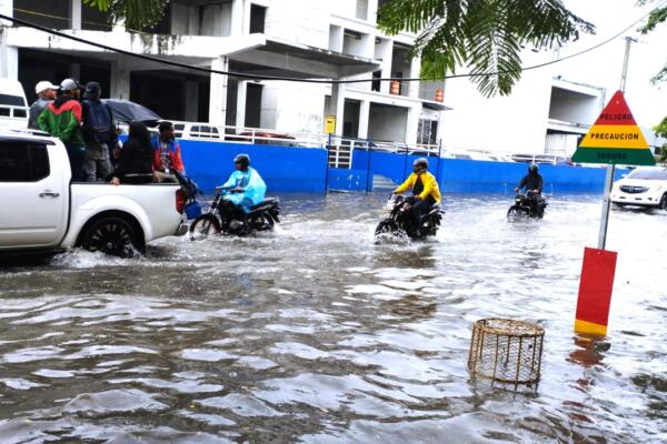 Melissa continuará afectando a RD; podría intensificarse a huracán categoría 1