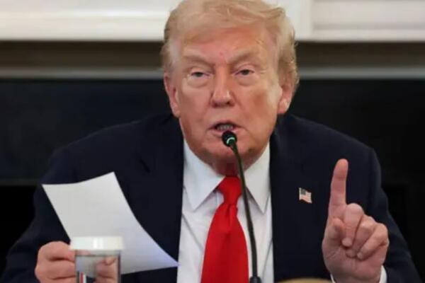 Trump figura entre los nominados debido a su papel en la mediación de conflictos internacionales, incluido el reciente alto el fuego entre Israel y Hamás, aunque la decisión final del comité Nobel ya estaba en proceso antes de los últimos acontecimientos.
