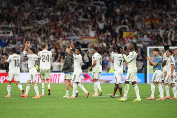 Los blancos amplían a cinco puntos su ventaja en LaLiga. (AFP)