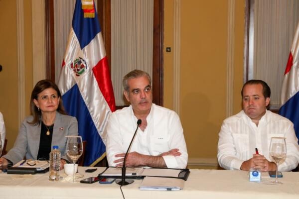 Alerta roja y suspensión de clases por tormenta Melissa.