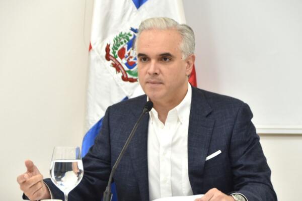 El ministro de Educación, Luis Miguel De Camps.