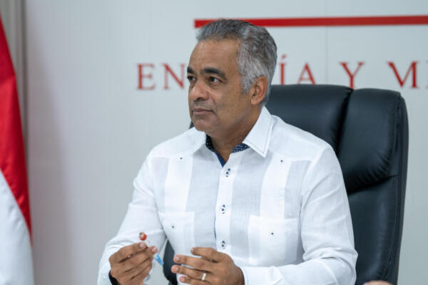 Ministro Joel Santos explica causas del blackout nacional