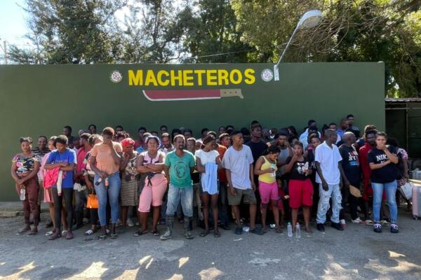 Haitianos detenidos en Valverde.