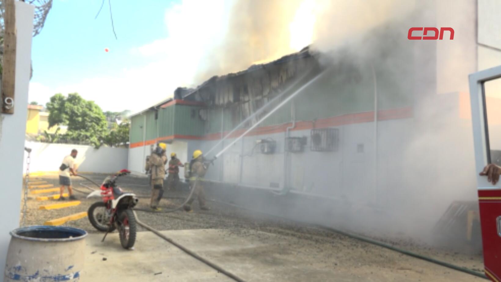 Incendio destruye almacén de Prodacom
