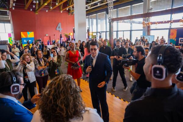 David Collado presenta en Colombia la plataforma turística “Conoce el Paraíso”