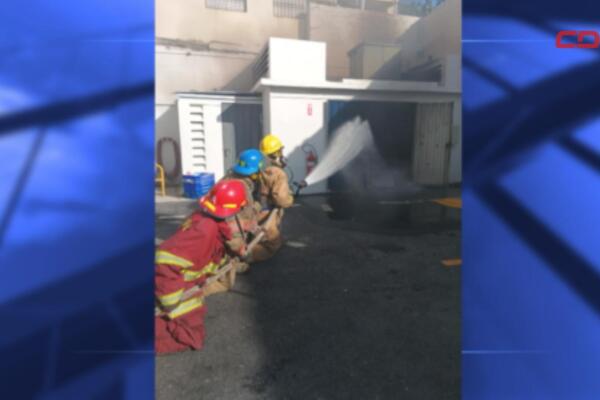Apagón nacional provoca rescate en el HOMS e incendio en Pizza Hut de Santiago.