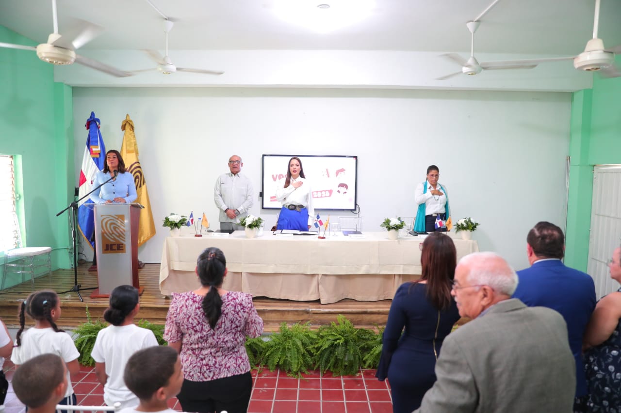 JCE realiza “Taller Voces e Identidad” en Santiago de los Caballeros