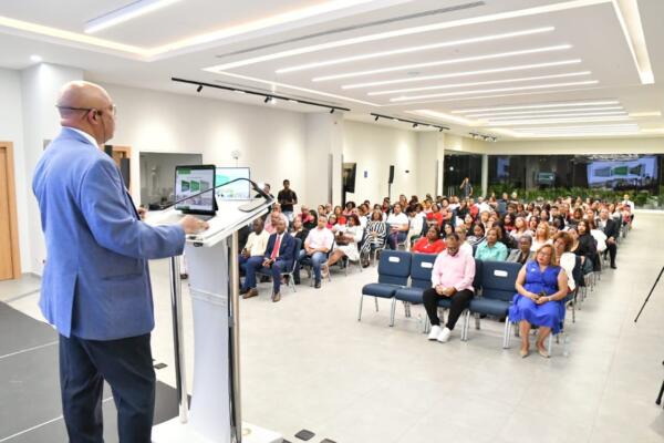 Alertan urgencia de marco jurídico para las cooperativas de ahorros y créditos