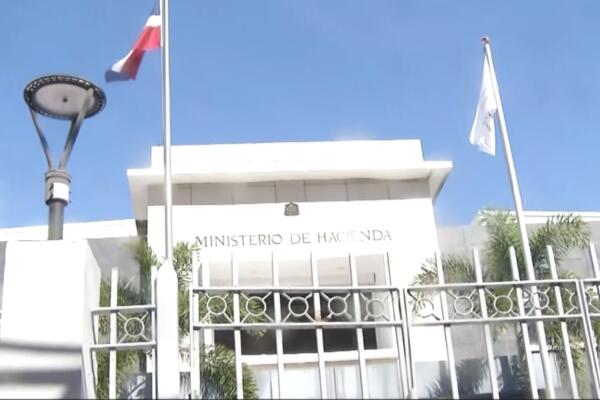 Ministerio de Hacienda, lugar donde los policías pensionados protestaban.