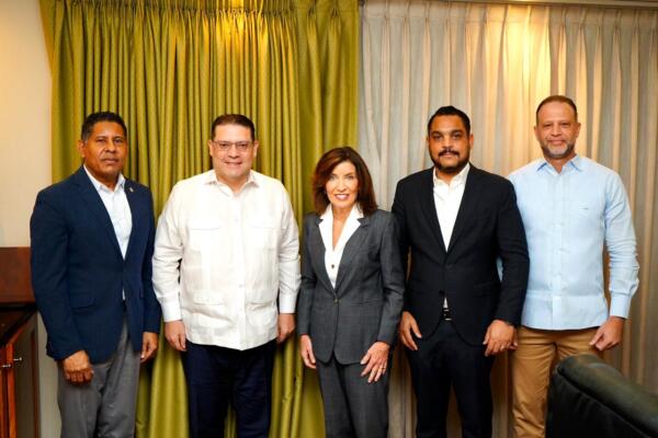 Director de Aduanas se reúne con la gobernadora de Nueva York para fortalecer vínculos comerciales
