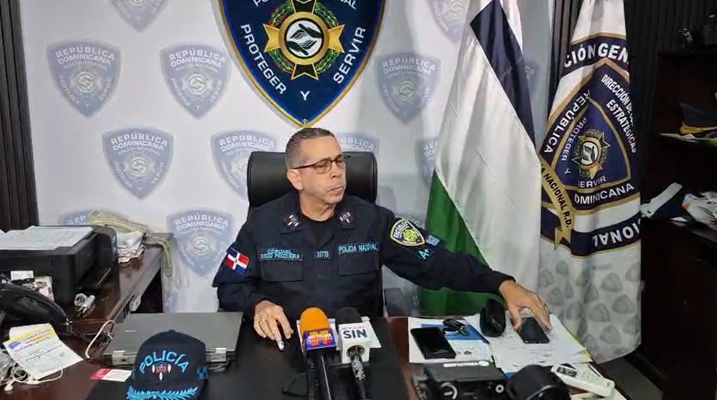 Detenidos 10 en Villa Bisonó tras ocho allanamientos; ocupan arma y chaleco