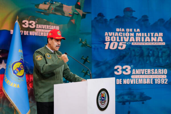 Maduro ordena a fuerza aérea estar lista para defender a Venezuela y confía en la Victoria