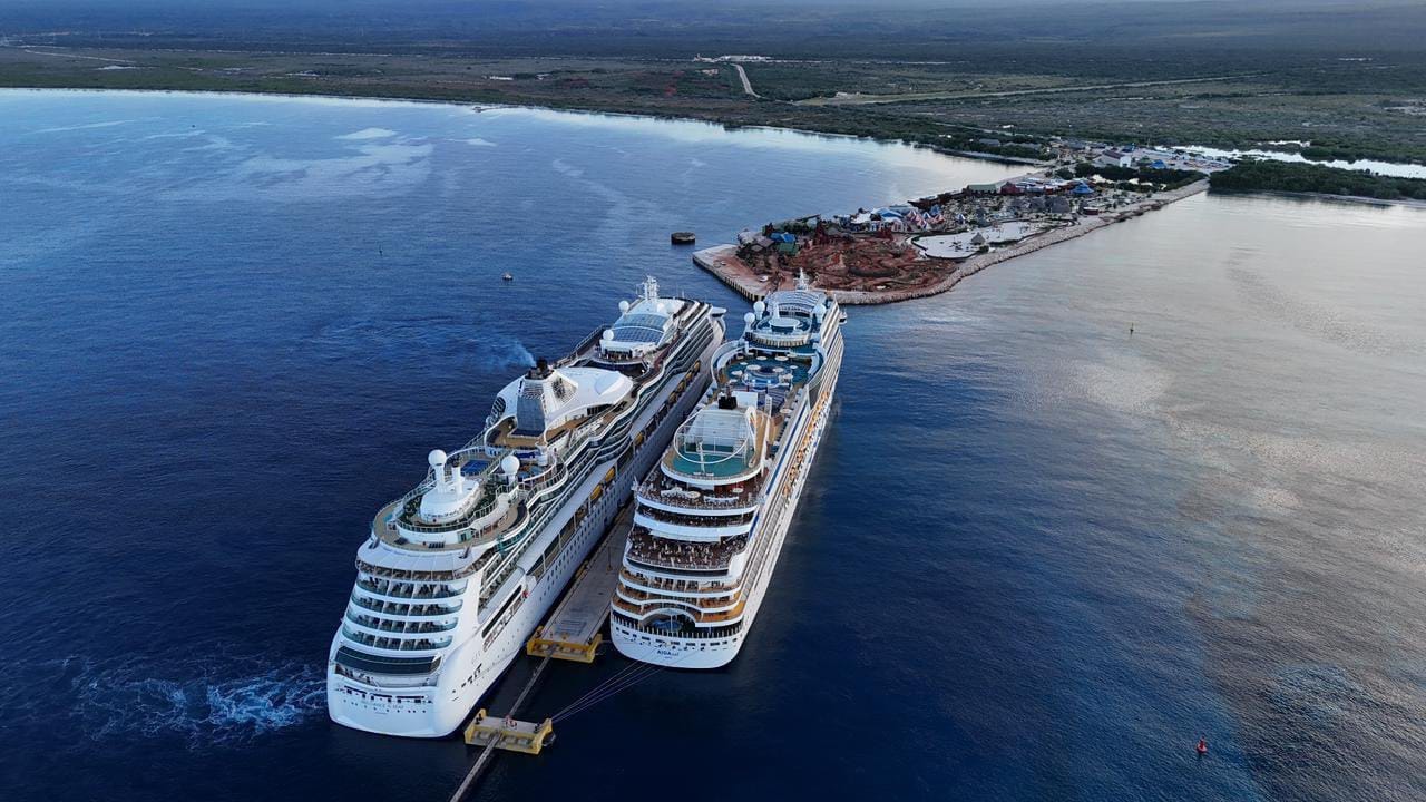 Llegada de dos cruceros