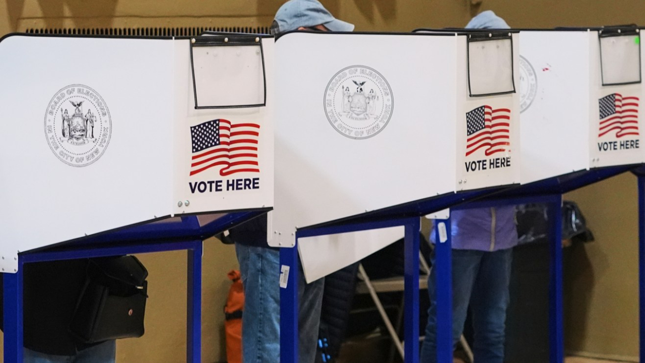 Votantes en Nueva York participan en la elección de alcalde y en Nueva Jersey de gobernador