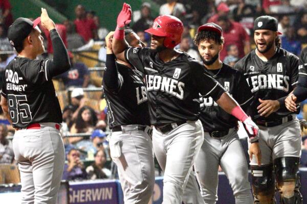 El triunfo, con el que los melenudos cortan una racha de cuatro derrotas, mejora la marca del conjunto a 7-9 y los lleva a la cuarta posición del campeonato. El Licey (7-10) desciende a la quinta posición.