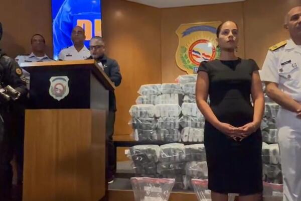 Apresan dos hombres con un cargamento de 484 paquetes de presunta cocaína