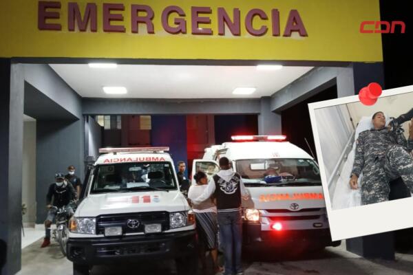 El raso Wascar Daniel Urbáez recibe atención médica luego de resultar herido durante labores preventivas en el sector Camboya, uno de los puntos más peligrosos de Barahona.
