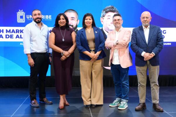 El evento de UNICARIBE contó con la presencia de dos reconocidos expertos internacionales