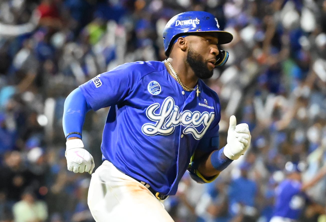 De su lado, por los Tigres abrió Nico Tellache, con actuación de solo una entrada de tres hits, dos carreras, dos boletos y un bateador abanicado. Fue sustituido por Adonis Medina (2), Anderson Severino (5), Luis Frías (6), Andrew Pérez (6), Ryan Watson (7), Suero (8) y J.C. Mejía (9).