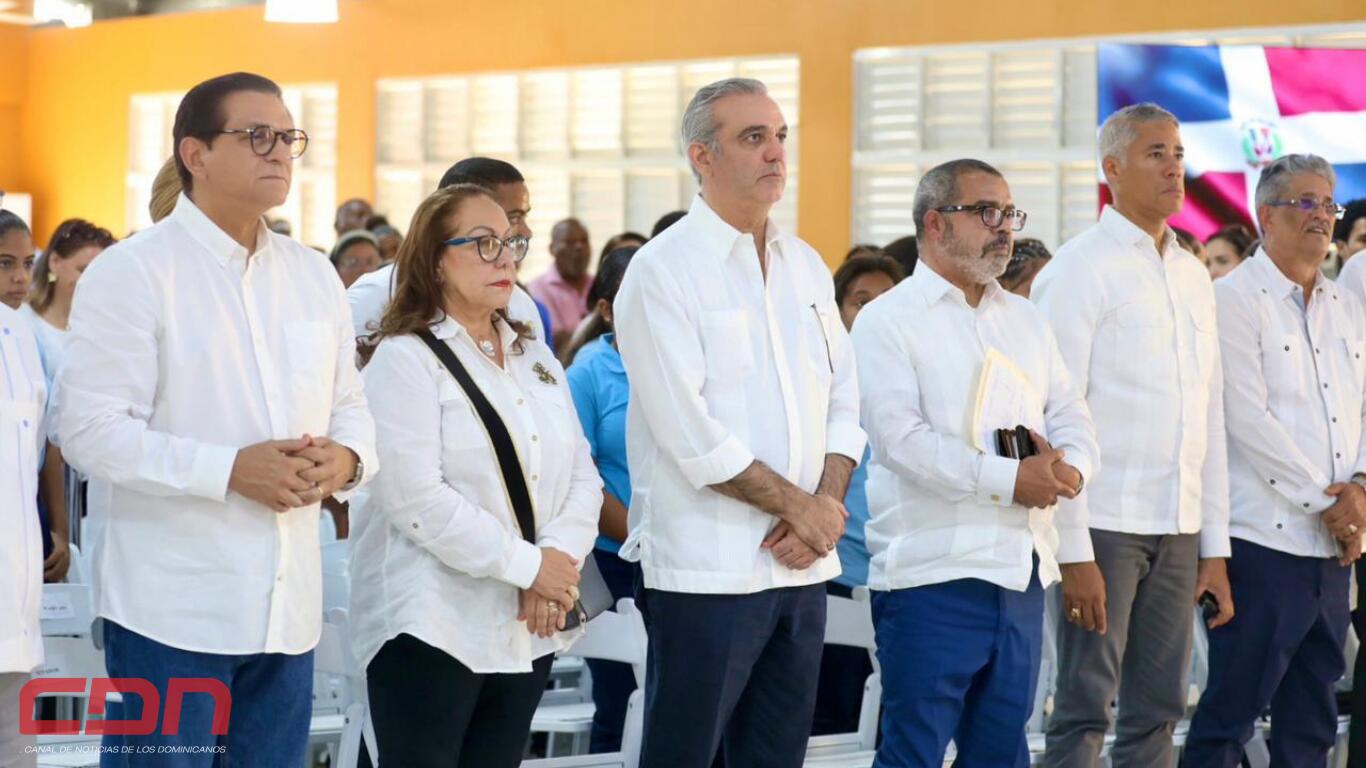 Abinader entrega