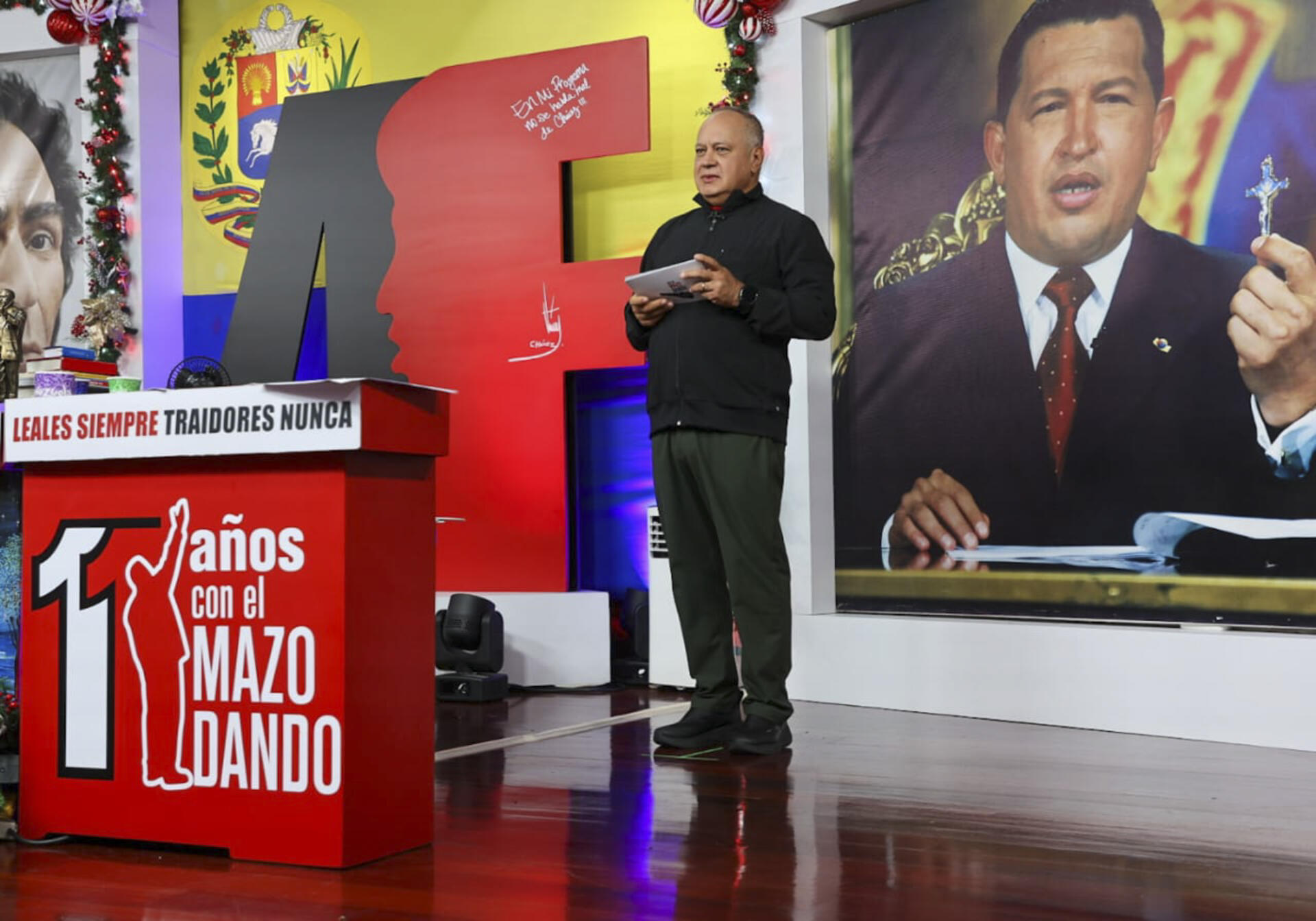 Venezuela cumple y revoca la concesión de varias aerolíneas, mientras EE. UU. sube la presión