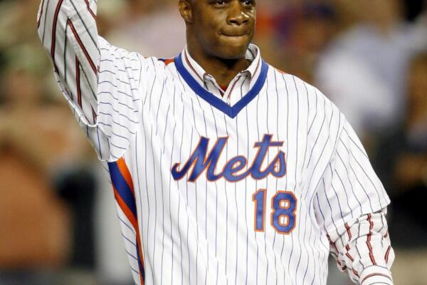 Trump indulta al exbeisbolista Darryl Strawberry por evasión fiscal y posesión de cocaína
