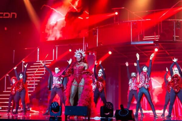La puesta en escena de “Abracadabra” conllevó la participación de un equipo de 40 bailarines.