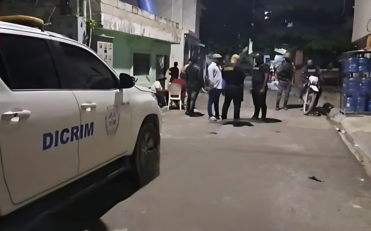 Escena policial en Verón-Punta Cana tras duelo mortal "por amor"