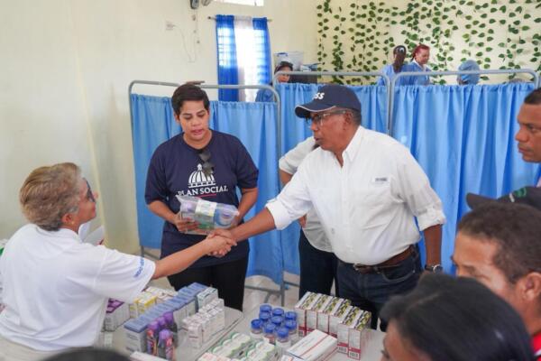Dirección General de Asistencia Social y Alimentación Comunitaria realiza jornada integral en SDE