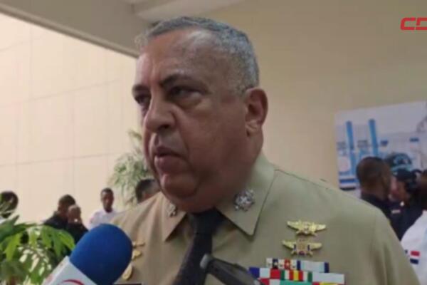 Vicealmirante Luis Rafael Lee Ballester, director general de Migración.
