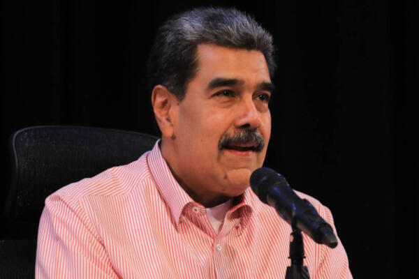 “Tengo ganas de grabar un disco”, bromea Maduro