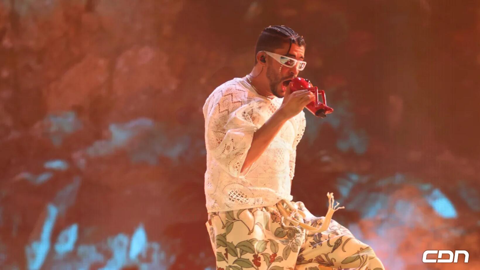 Arranque exitoso: Bad Bunny triunfa con dos conciertos en RD al inicio ...