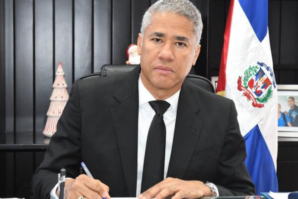 El presidente municipal del Partido Revolucionario Moderno (PRM) en Santiago, Andrés Cueto Rosario.