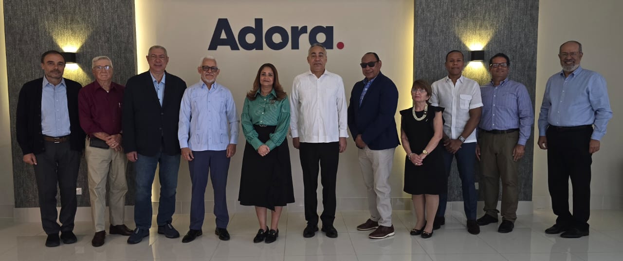 Adora y Adopae