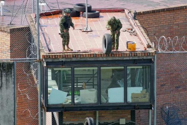 Tiroteo en cárcel de Ecuador causa cuatro muertos y decenas de heridos