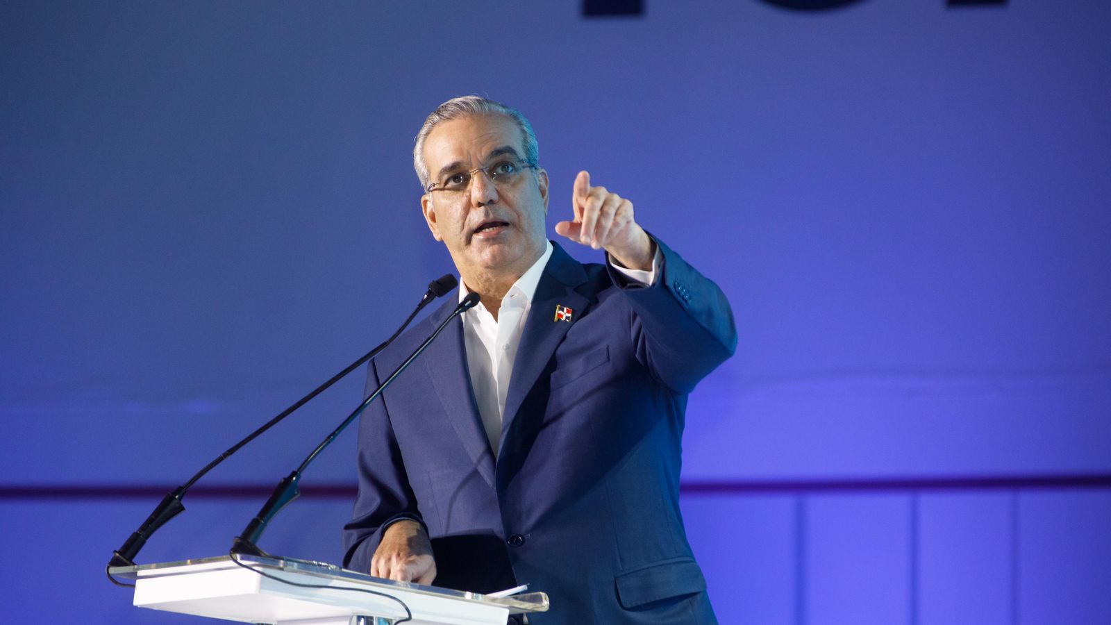 El presidente Abinader afirmó que “sin conectividad aérea no hay éxito en turismo”.