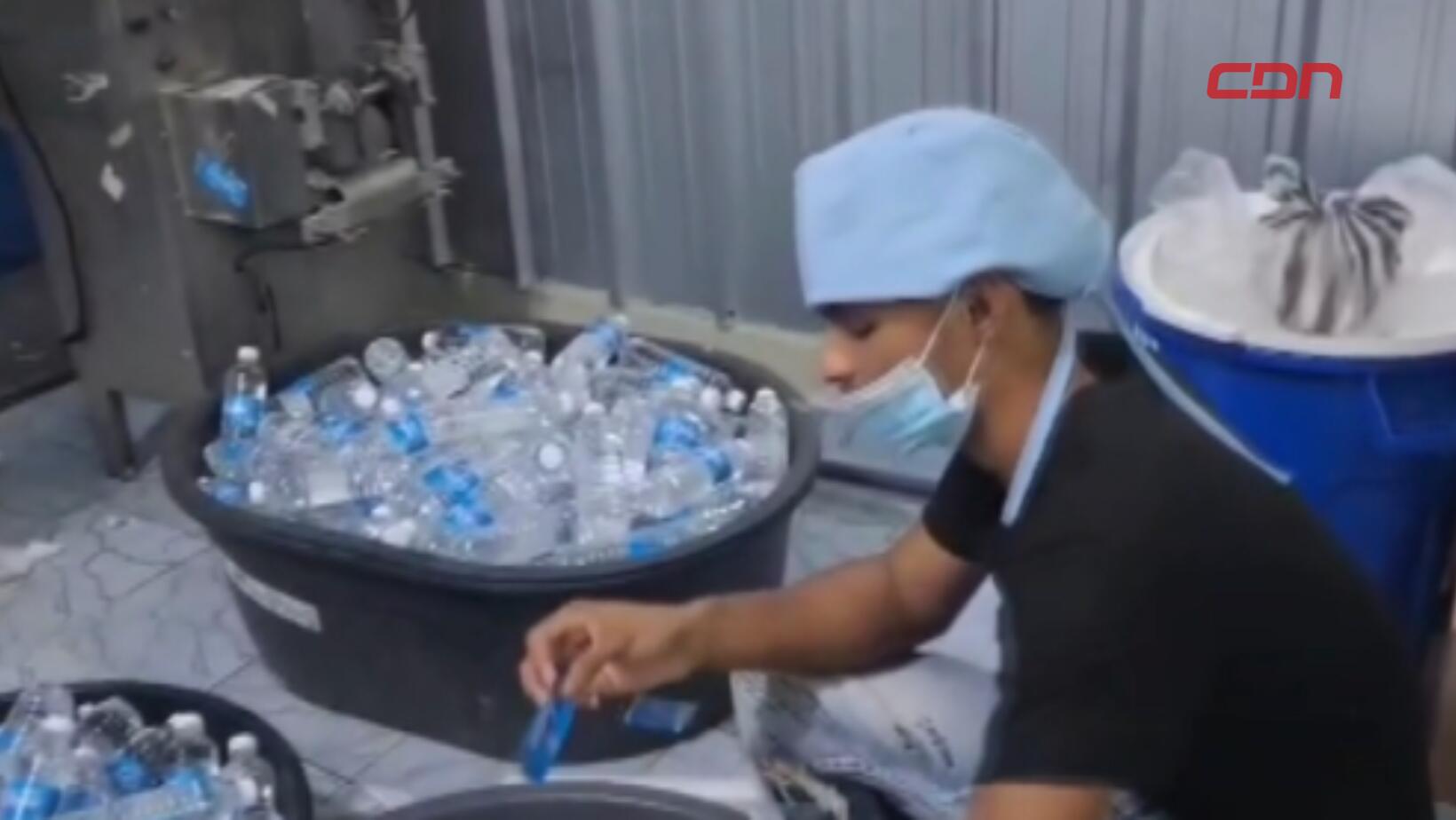 Cierran envasadoras por bacterias