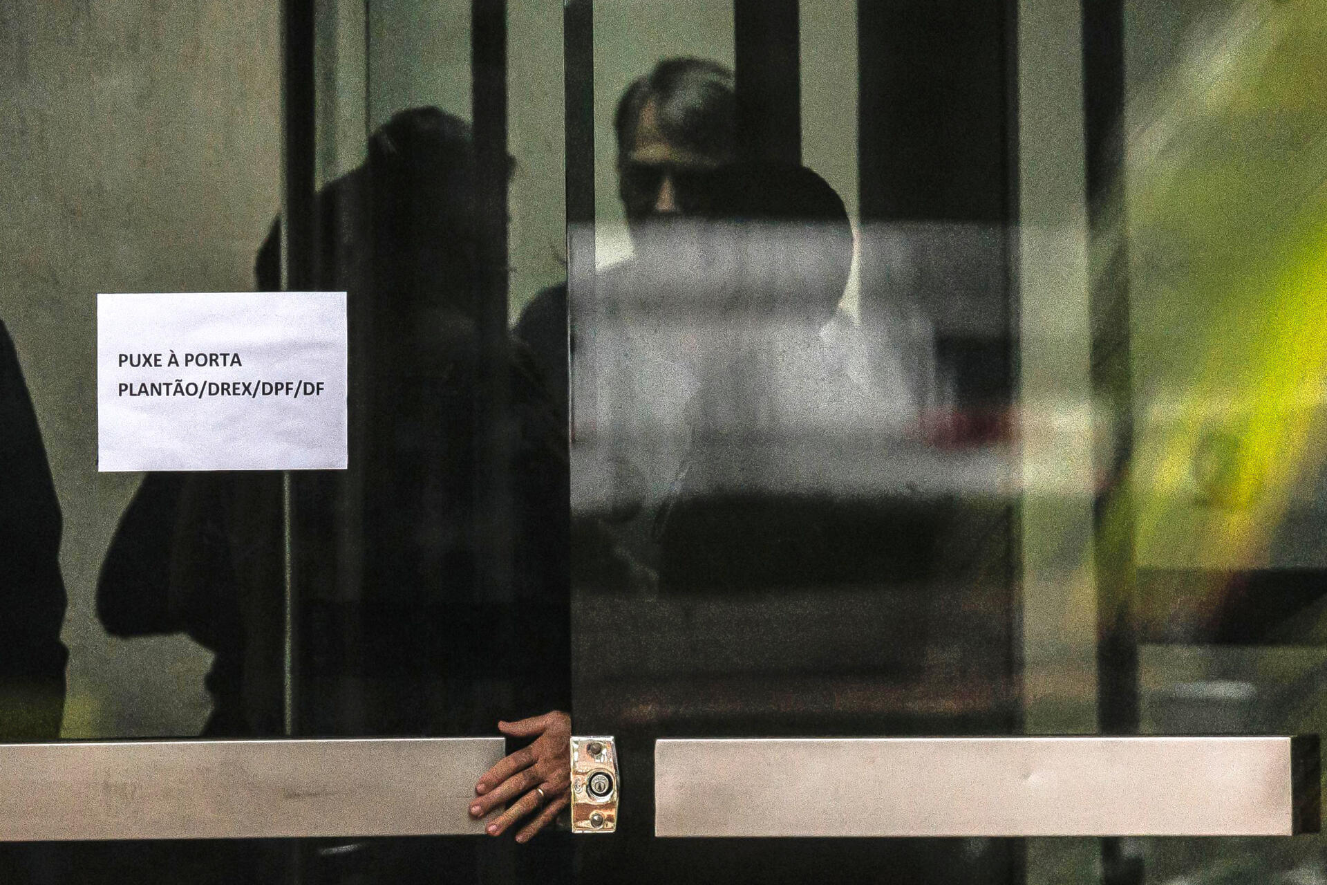 Bolsonaro niega un plan de fuga y alega "alucinaciones" antes de su prisión preventiva