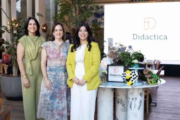 Dra. Margarita Heinsen, Sofia Maratos, Maite Frias.