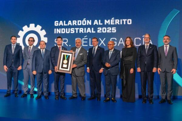 AIRD reconoce al empresario Félix García por su trayectoria y aportes al sector industrial dominicano