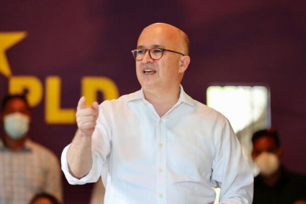El aspirante presidencial Francisco Domínguez Brito.