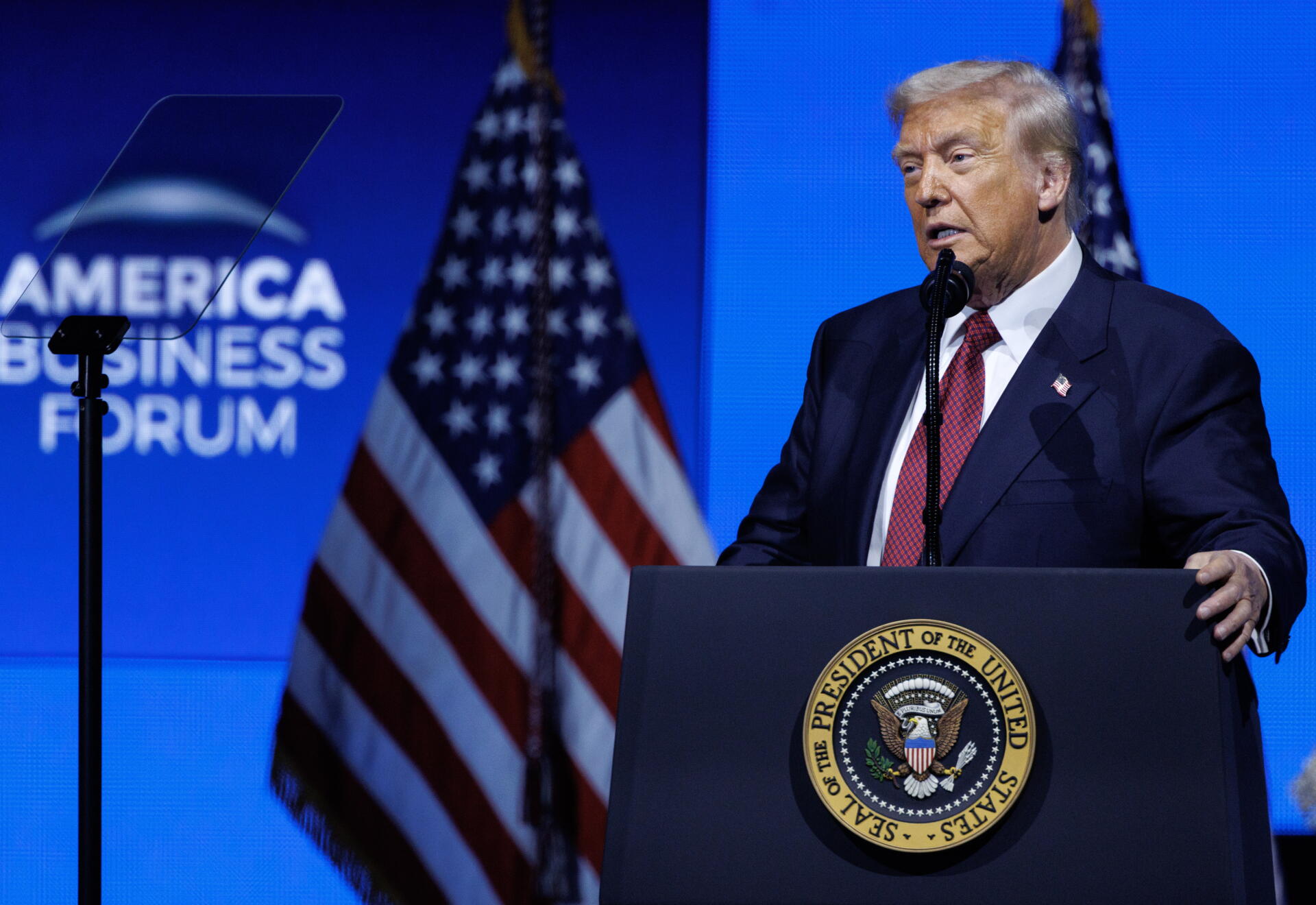 Trump dice que "Miami será un refugio" para "escapar del régimen comunista de Nueva York"