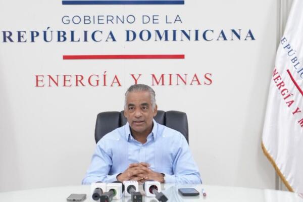 El ministro de Energía y Minas, Joel Santos.