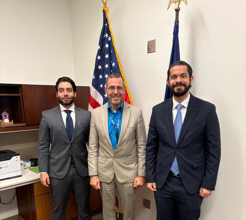 ADOTURD celebra encuentro con el Cónsul General de los Estados Unidos, William Swaney