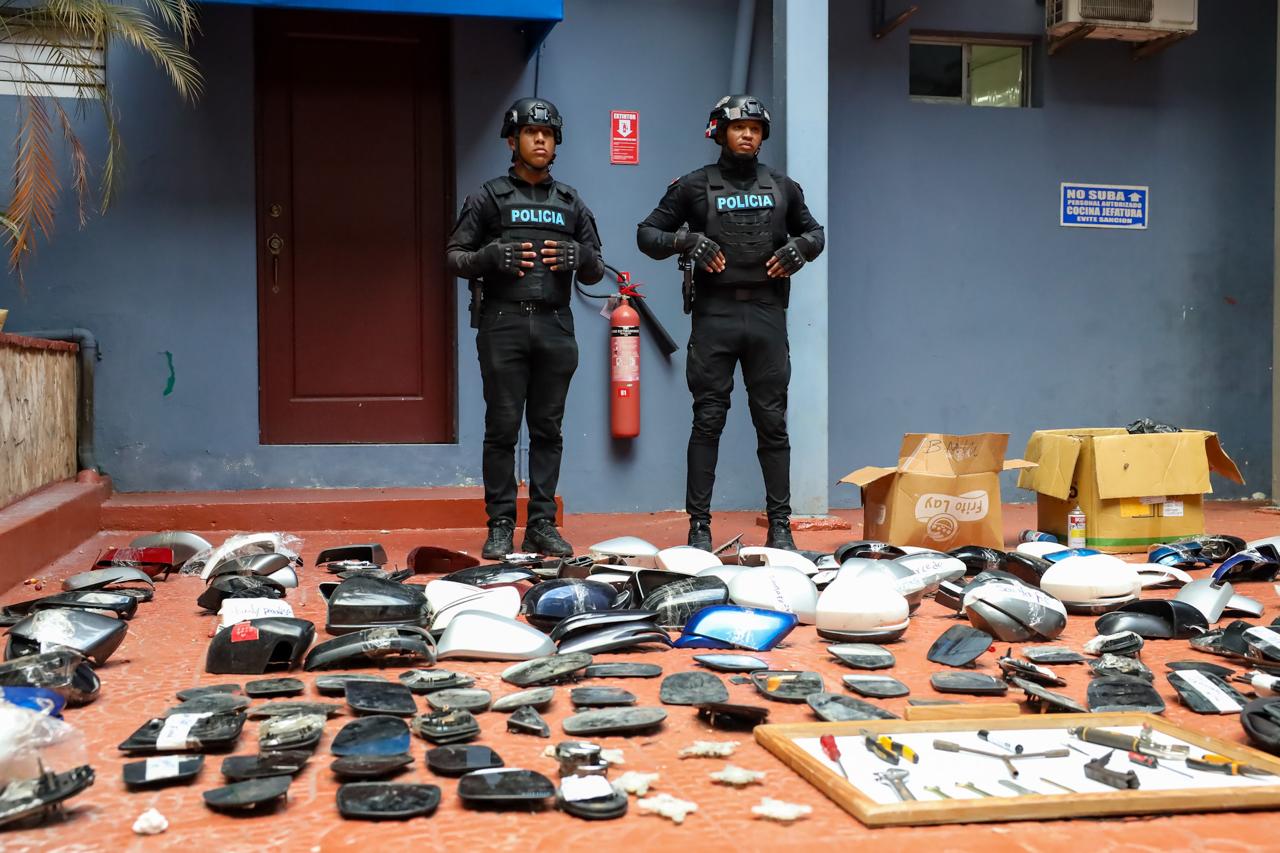 Desmantelan red que robaba y vendía piezas de vehículos